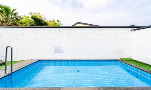 Jocheon Resort | Pool and Villa Sorang