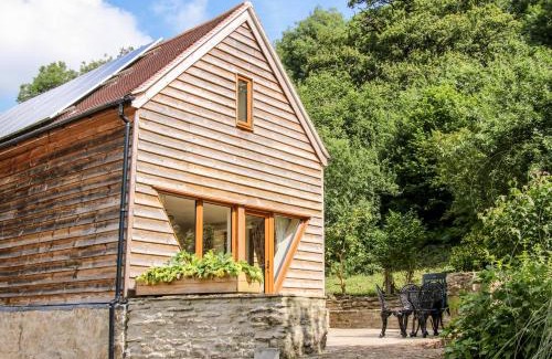 Munslow House | Pool Barn