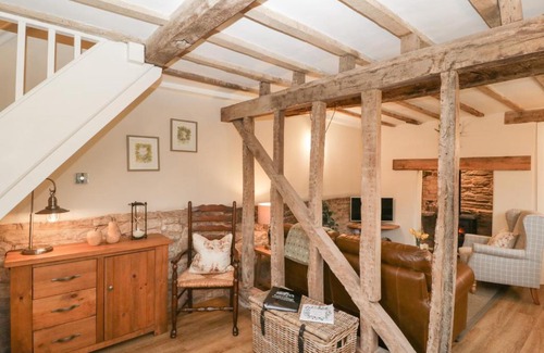 Westbrook Court House | Pool Cottage