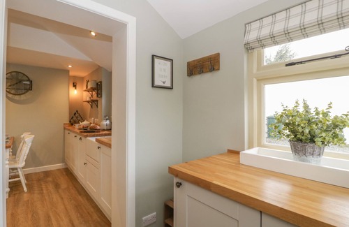 Westbrook Court Cottage | Pool Cottage