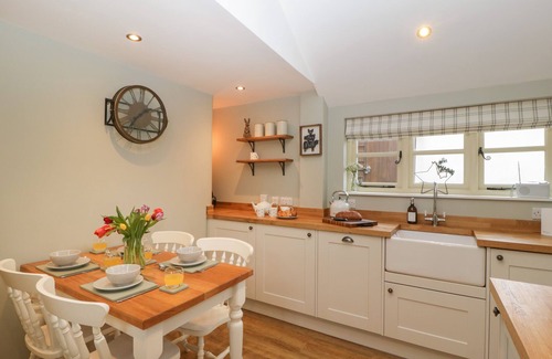 Westbrook Court Cottage | POOL COTTAGE, pet friendly, character holiday cottage in Eardisley