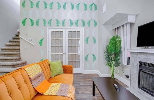 Florida Central Atlantic Coast Apartment | Pool & Gym-Orlando’s Ultimate Family Destination