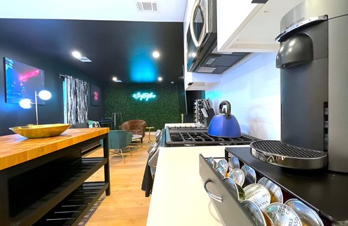 MLK House | Pool Home Encore: 6min drive to Rainey St
