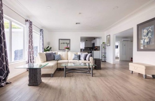 West Little River House | Pool Home in North Miami Beach. Everyone gets own bed !