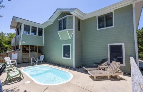 Ocean Sands House | Pool Hot Tub Beach Gear included