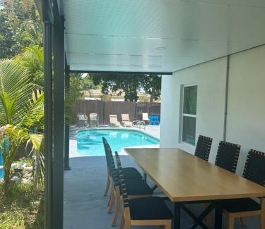 North Miami Beach House | Pool house 3 bedroom 2 bathroom