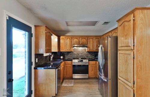 Abilene House | POOL house 6 min to ACU/Airport