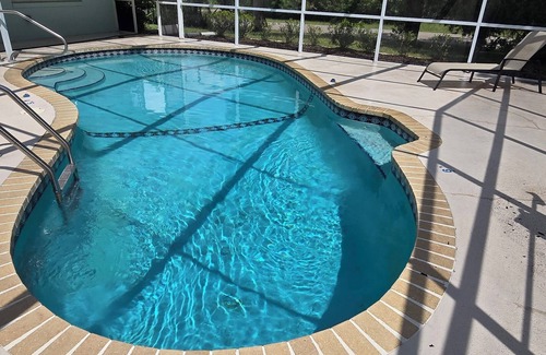 Citrus Springs House | Pool house fits 8 comfortably, 2 living rooms, close to rivers, ocean, springs
