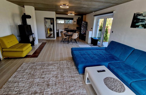 Zajickov House | Pool House La Perla