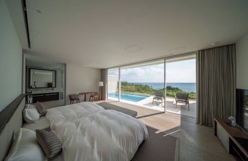 Miyakojima Hotel | Pool Jacuzzi Ocean view Escape the hustle and b - Villa A/Miyakojima Okinawa