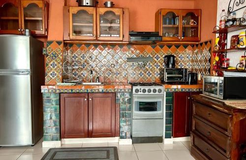 Colonia 5 de Diciembre Apartment | Poolside Casita with Air Conditioning