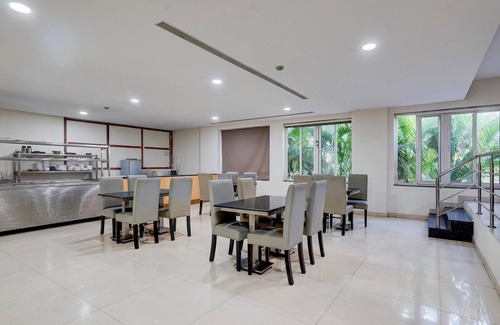 Chennai House | Poolside Retreat Near Sathyabama Chennai