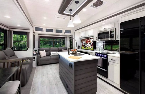 Bay Lake House | Poppop's Rambler -Luxury Living w/King, Sofa Sleeper. Delivered & Setup for You