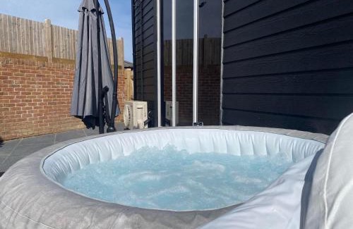 Boughton-under-Blean Apartment | Poppy Lodge faversham