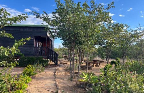 Palapye Apartment | Porcupine Cabin