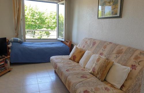 Frejus Port Apartment | PORT FREJUS Studio Cabine 100m des plages 4 Person