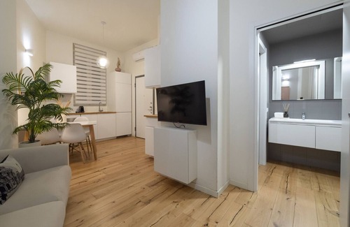 Guastalla Apartment | Porta Vittoria apartments by Rentopolis