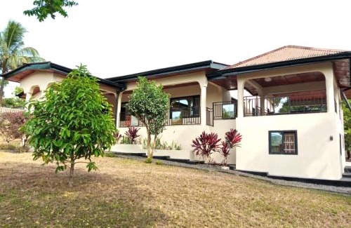 Freetown House | Portersville Private Lodge
