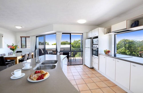 Dicky Beach Hotel | Portobello By The Sea