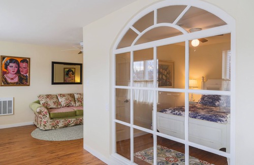 Kelseyville Apartment | Portrait Gallery, dntn Kville, Walk to Wine tasting/Restaurants/Antiques/Trails