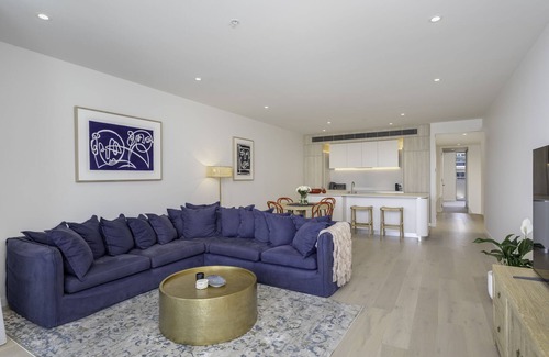 Newcastle Apartment | Portside On Honeysuckle - Harbour - CBD - Parking