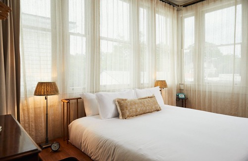 Old Village Historical District Bed & Breakfast | Post House Inn