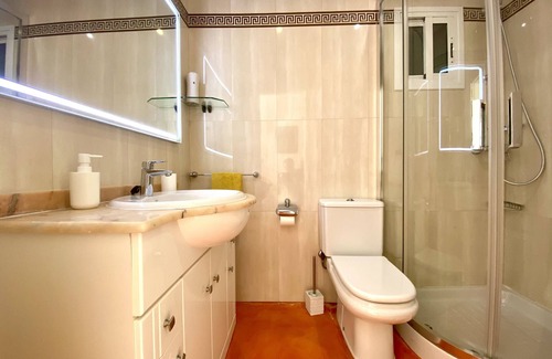 Raval Roig Apartment | Postiguet Beach by United Renters