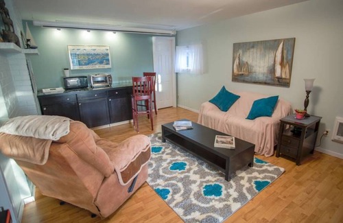 Poulsbo Apartment | Poulsbo Marina and Olympic Hideaway View
