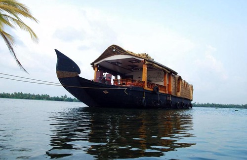 Mullakkal Boat Rental | Pournami Houseboats