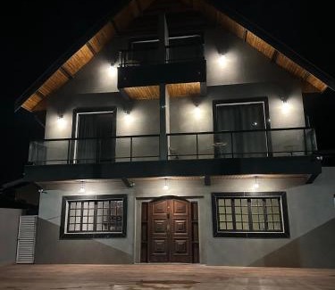 Vila Britania House | Pousada Impera - Campos do Jordão