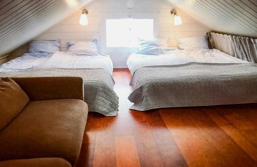 Tollered House | Präriens Pärla