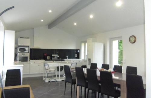 Anglade House | Près Bordeaux Maison rénovée 4*tout confort: calme, piscine ,parc 1ha, étang