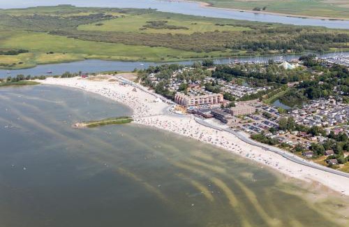 Makkum Apartment | Prachtig appartement direct aan IJsselmeer en strand