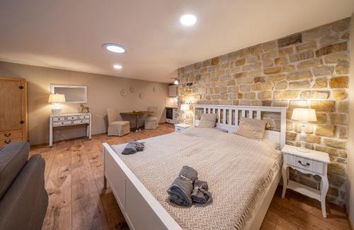 Chyne Apartment | Prague West - Studio Chyne Terrace