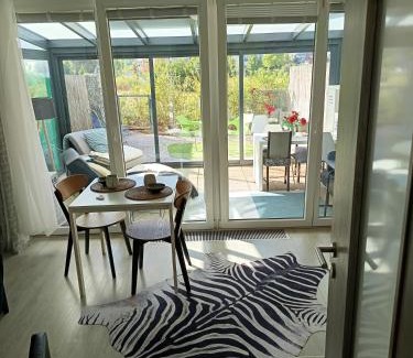 Letnany Apartment | Praha Letňany, zimní zahrada, parkování v garáži zdarma