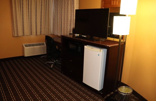 Holmen Hotel | Prairie Inn and Suites Holmen/La Cross