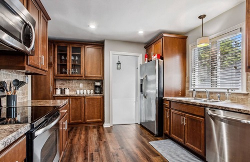 Prairie Village House | Prairie Village Gem!