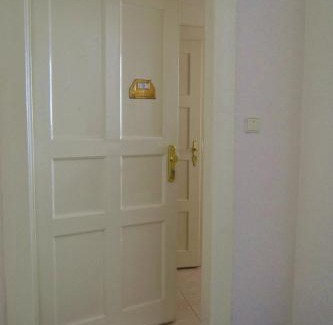 Prague 5 Apartment | Pravouhla