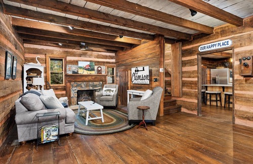 Seneca Cabin | Pre-Revolutionary War Cabin on Lake Hartwell
