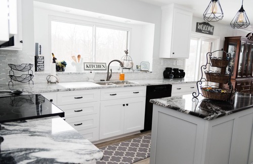 Grove City House | Premier #1 Home Near Grove City & Slippery Rock Univ., Safari, Outlets, Amish