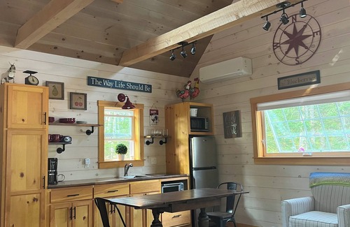 Bristol Cottage | Premier Cottage, #3, w/NEW ADDITION! Now Sleeps 8, Pets Free