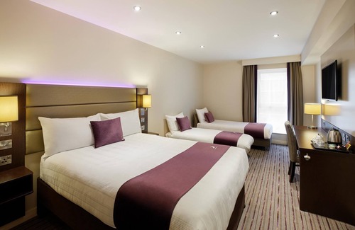 Bridgwater Hotel | Premier Inn Bridgwater North - A38