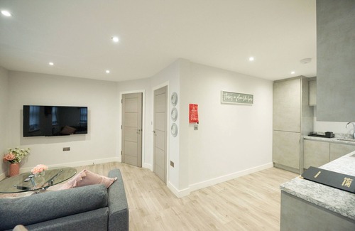 Reading Apartment | Premium 1-Bed, 1-Bath Apartment by KSA