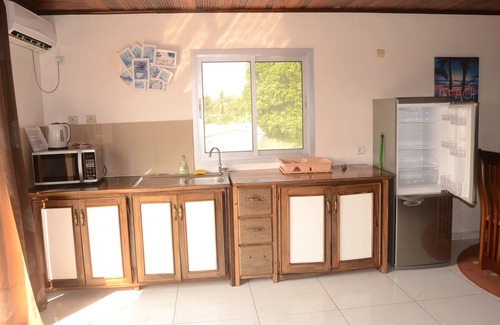 Kribi Apartment | Premium 2 Bedroom Apartment (4) Bathroom and showe