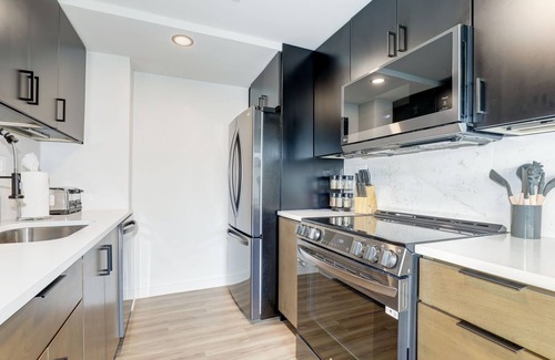 Radnor - Fort Myer Heights Apartment | Premium A-Location Apartment