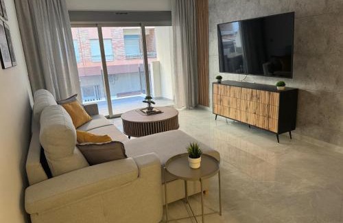 Torrevieja Apartment | Premium Apartment 8 pers with a rooftop swimming pool and sea views - 3 min Playa de Cura