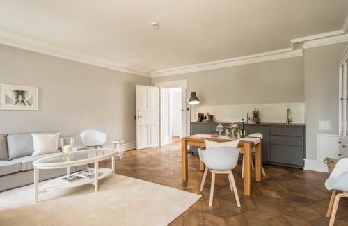 Immenstaad am Bodensee Apartment | Premium Designer Apartment in 'Kirchberg Castle' with Garden