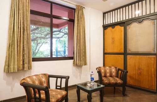 Deccan Gymkhana House | Premium Stays Near Fergusson College