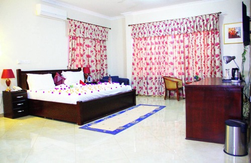 Kumasi Hotel | Premuim King Size Bed - Ensuite, Gold Plus Hotel Ghana