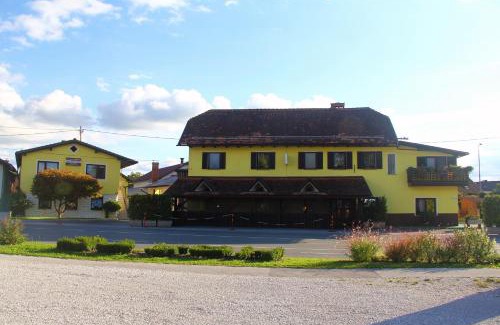 Praprotna Polica House | Prenočišča Kralj